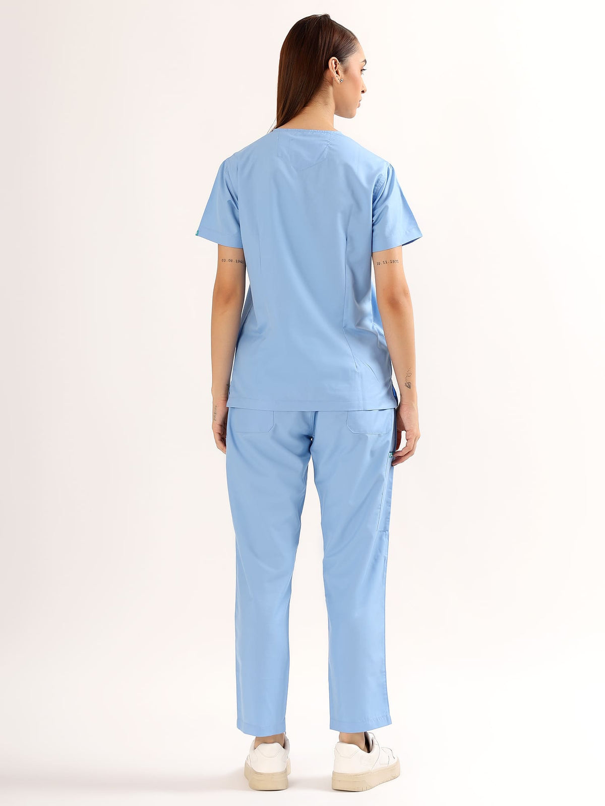 Sky Breeze Blue Women’s V-Neck Scrub Suit | Ultra Soft, 9 Pockets